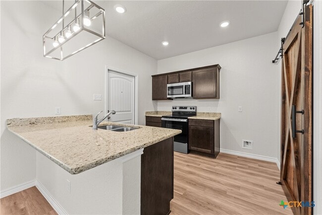 Building Photo - 1114 Zora Dr