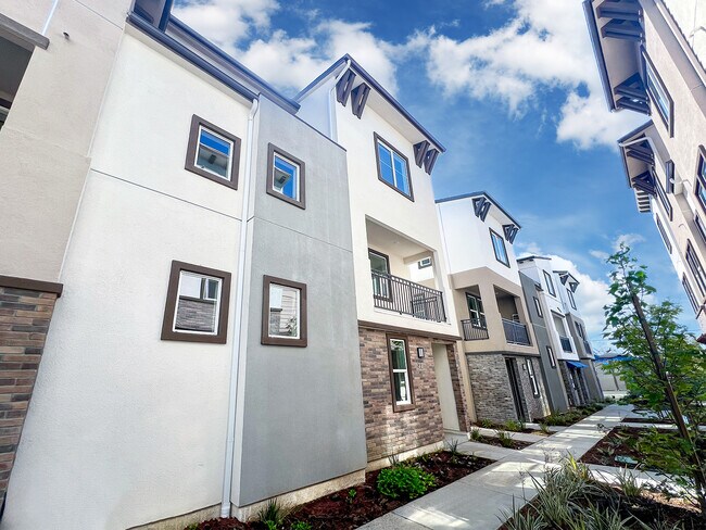 Foto del edificio - The Willow Townhomes