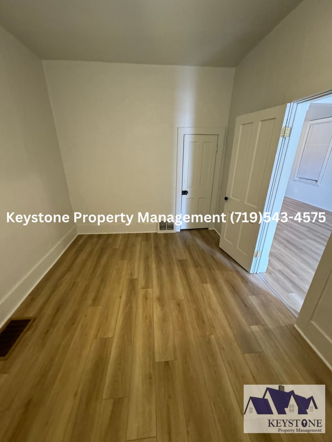 Building Photo - Cozy & Comfortable South-side Home 1 Bedro...