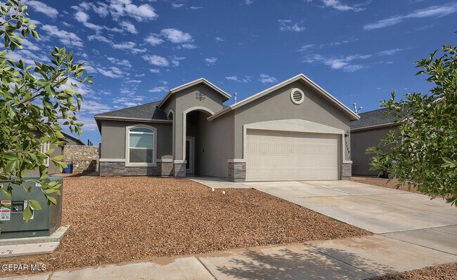 Foto del edificio - 13849 Garforth Ave