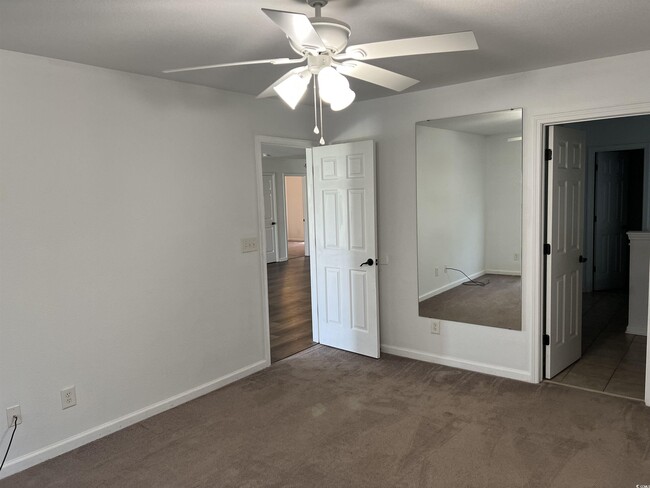 Building Photo - 1242 Eagle Creek Dr