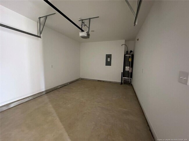 Foto del edificio - 969 Kingscote Dr