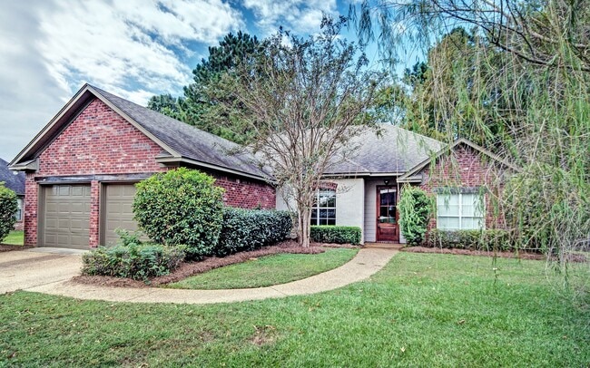 Building Photo - 123 Cedar Green Dr