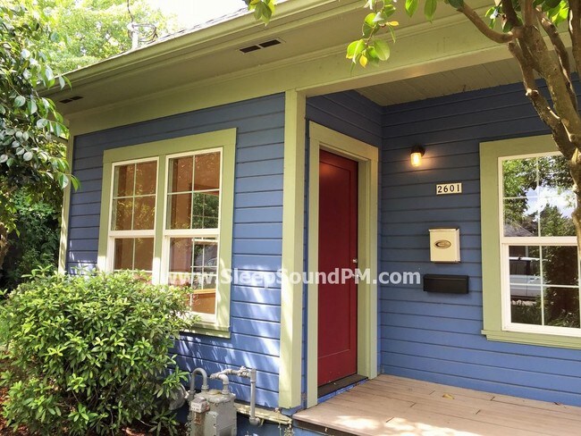 Building Photo - 2601 SE 38th Ave