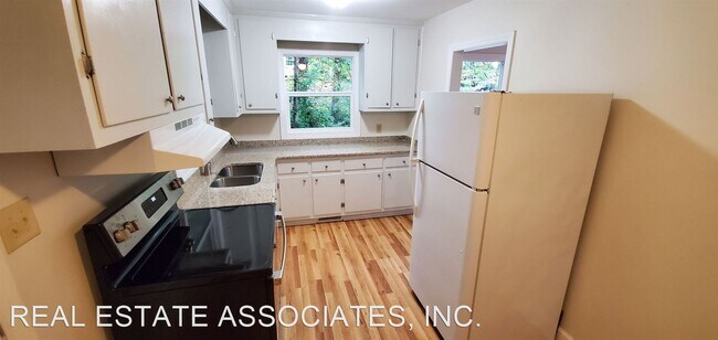 Building Photo - 3 br, 1.5 bath House - 2817 Nation Avenue