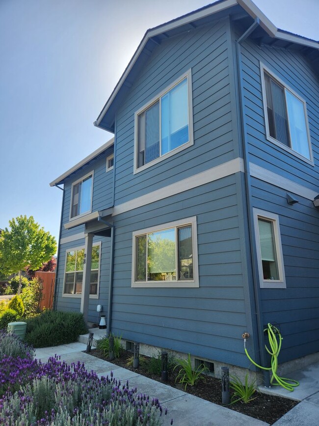 Building Photo - COMING SOON - Lovely Talent home - Can be ...