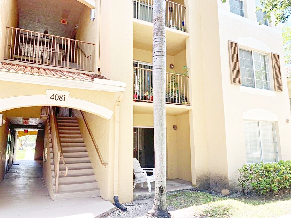 4081 San Marino Blvd, West Palm Beach, FL 33409 Condo for Rent in