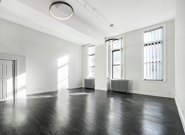 Building Photo - 25 N Broadway