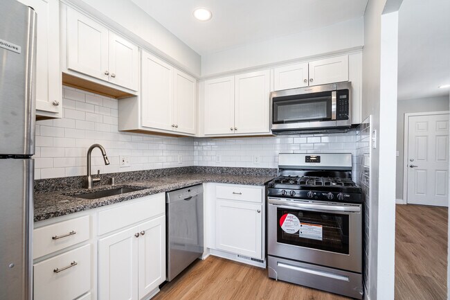 Foto del edificio - 4304 N Sheffield Ave