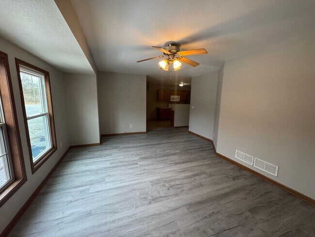 Foto del edificio - 2 Bedroom 1 bathroom Apartment in Wickliffe