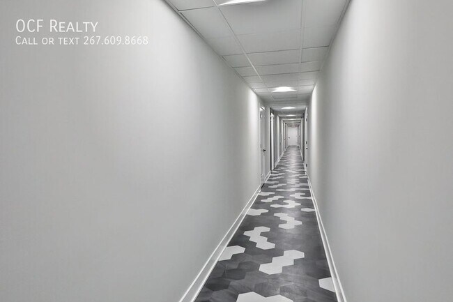 Building Photo - Luxury Francisville Condo