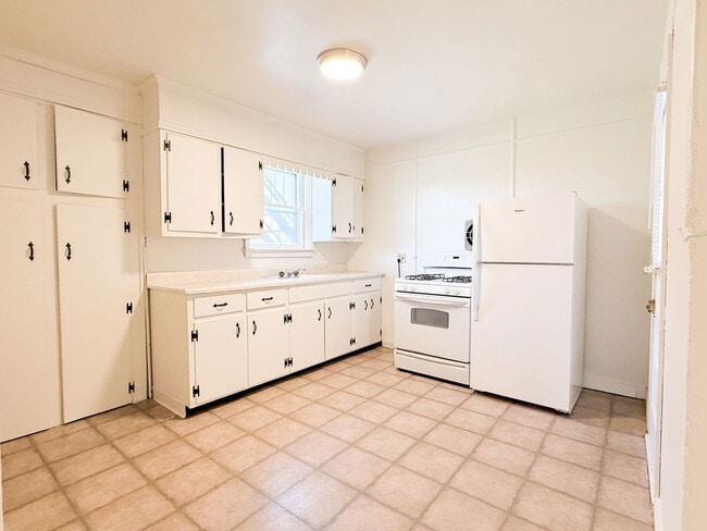 Foto del edificio - 497 Norwood Rd