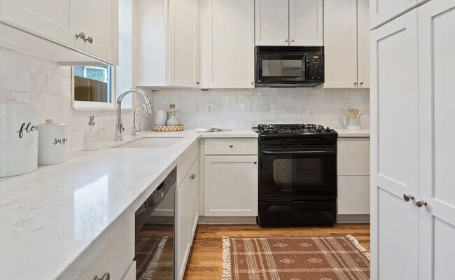 Kitchen - 4617 NE Cleveland Ave