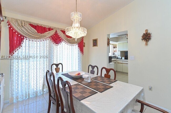 Foto del edificio - 9612 SW 117th Ct