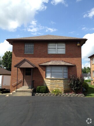 Building Photo - 437 Dewey St