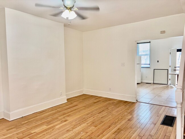 Building Photo - Newly Renovated Cobbs Creek 3bd