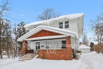 Building Photo - 507 Eastern Ave NE