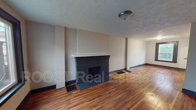 Foto del edificio - 116 N Guilford Ave