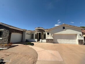 Building Photo - 2200 W Marlin Dr