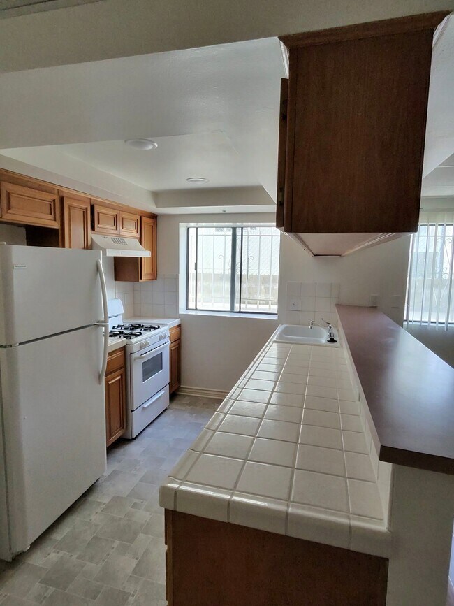 Foto del edificio - 121 S Swall Dr