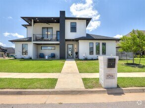 Building Photo - 9204 NW 84th Terrace