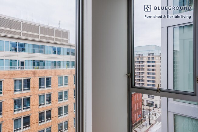 Foto del edificio - 825 10th St NW