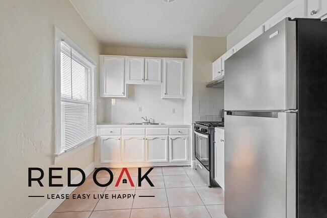 Foto del edificio - Wonderful, Bright Three Bedroom with a Spa...