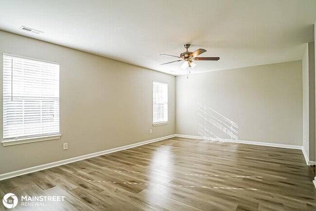 Building Photo - 4201 Springfield Creek Dr, Raleigh, NC 27616