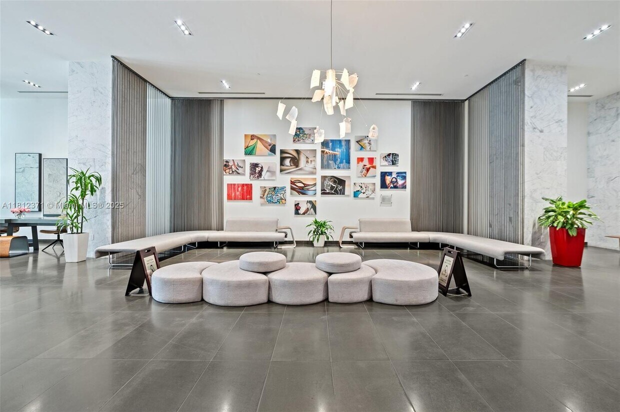 Foto principal - 1600 NE 1st Ave