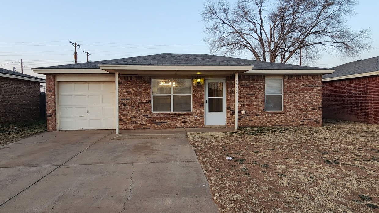 Foto principal - 3 Bedroom in North Lubbock