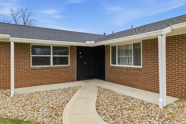 Building Photo - 84 Lasalle St