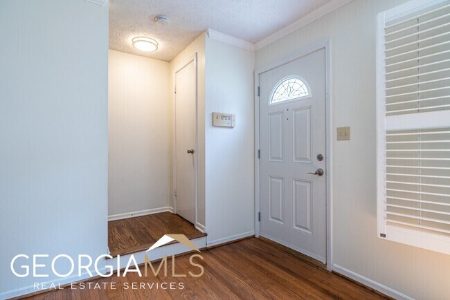 Building Photo - 834 Heritage Square