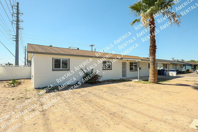 Building Photo - 410 N Ironwood
