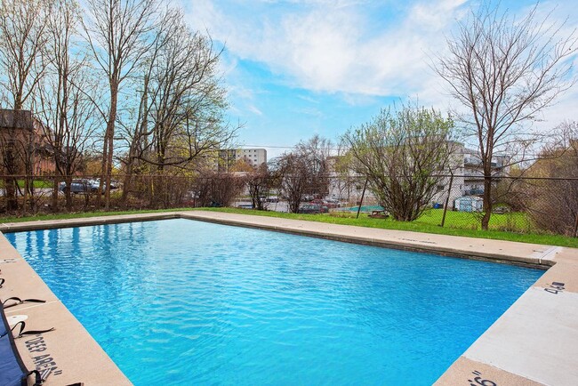 Building Photo - 84 Runnymede Road