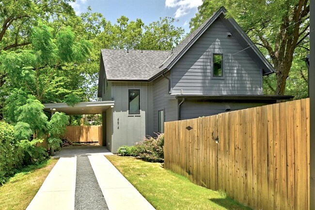 Foto del edificio - 4614 Englewood Dr