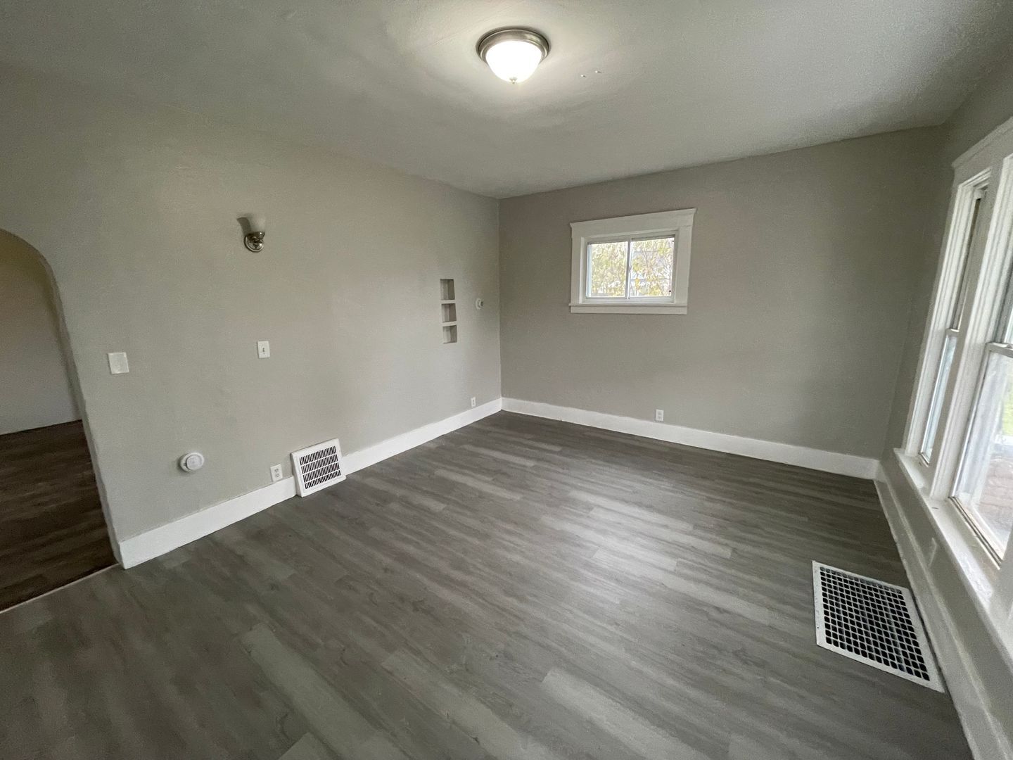 1733-1737 Long Ave Lorain, OH 44052 – photo 2