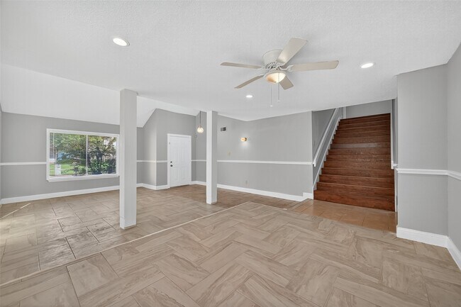 Foto del edificio - 7711 Del Glen Ln