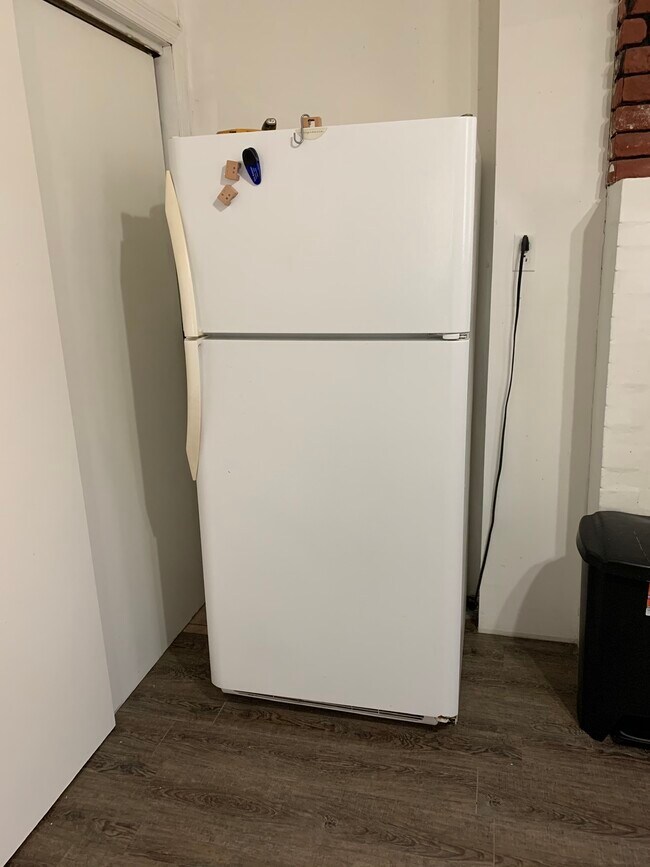 Refrigerator Included - 284 Lafayette St