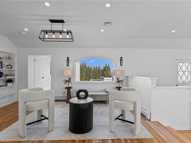 Building Photo - 1625 E Main Rd