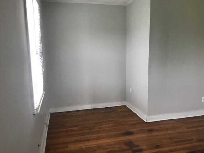 Foto del edificio - 603 Long Hollow Pike