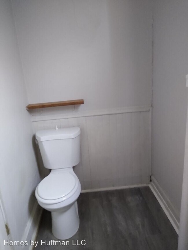 Building Photo - 2 br, 1 bath House - 2618 W. Virginia Street