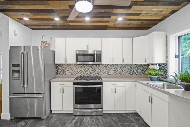 Building Photo - 2 Mersea St