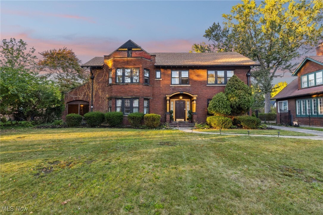 Foto principal - 11200 Lake Ave