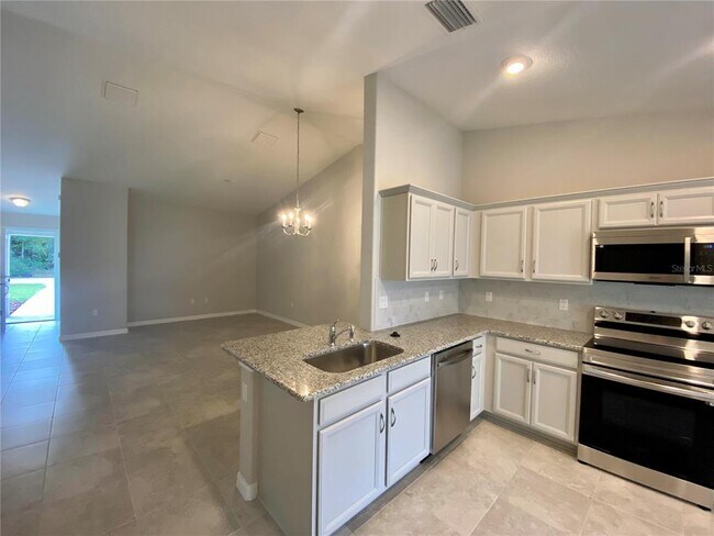 Building Photo - 49 Wellwater Dr