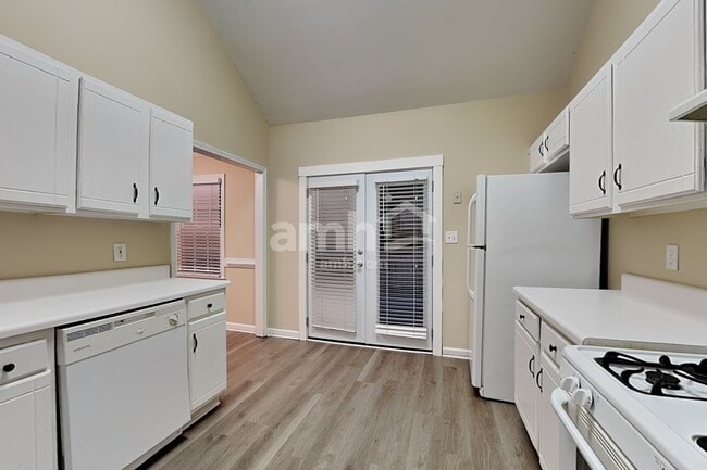 Foto del edificio - 3150 Parfait Pl