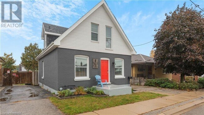 Building Photo - 11 Huff Ave