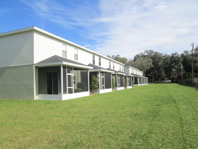 Building Photo - 2058 Sophia Pl