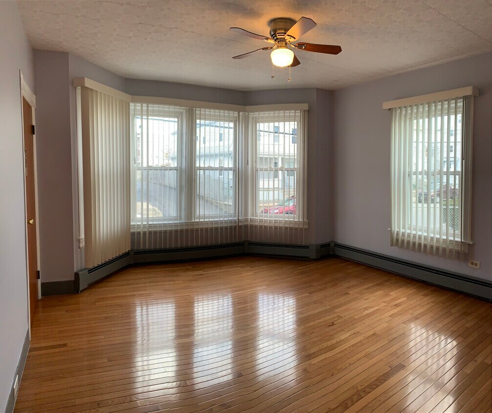 Foto principal - 110 Capital St