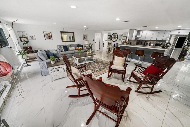 Building Photo - 3549 Rockaway Dr