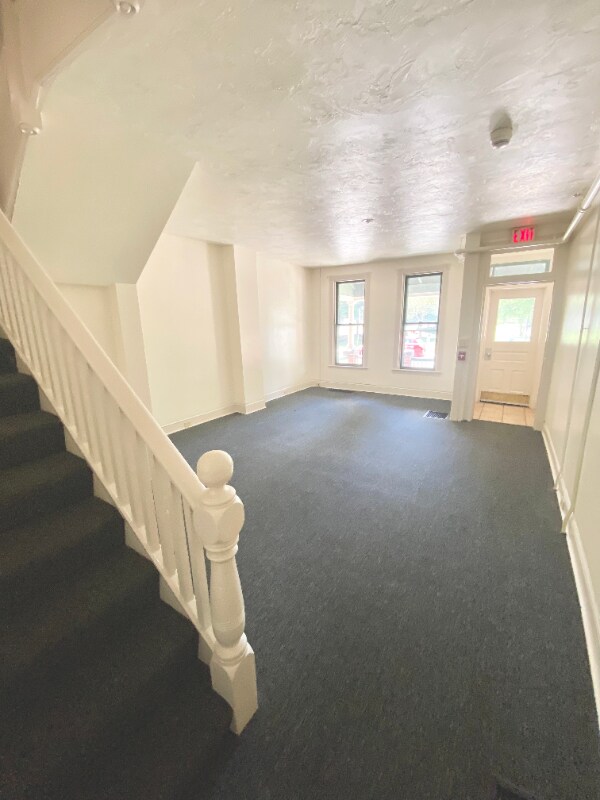 Building Photo - 129 N Washington St